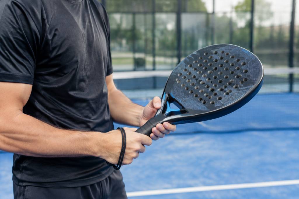 Quand changer sa raquette de padel : les signes à surveiller et le bon moment pour la remplacer