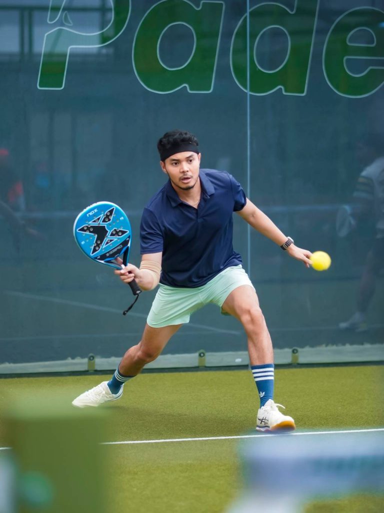 Comment choisir le bon coach padel selon son niveau et ses objectifs